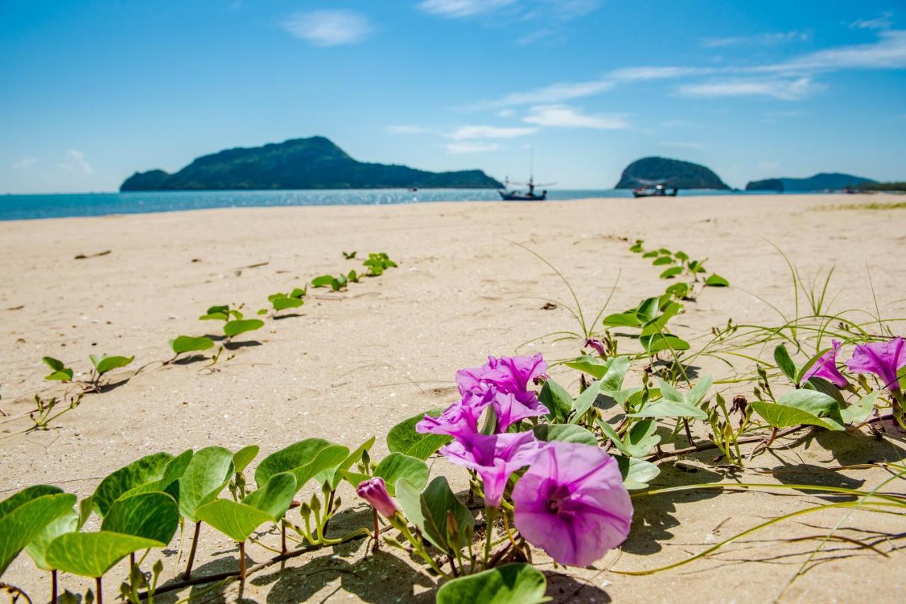 The Beach Village Resort Sam Roi Yot Extérieur photo